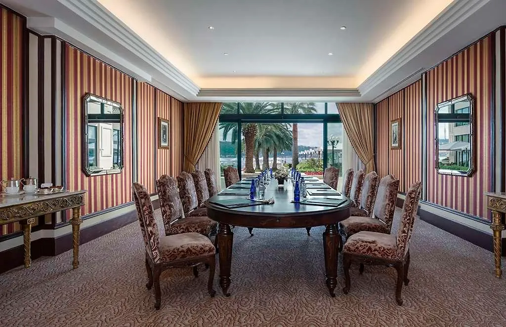 Ciragan Palace Kempinski Istanbul Hotel