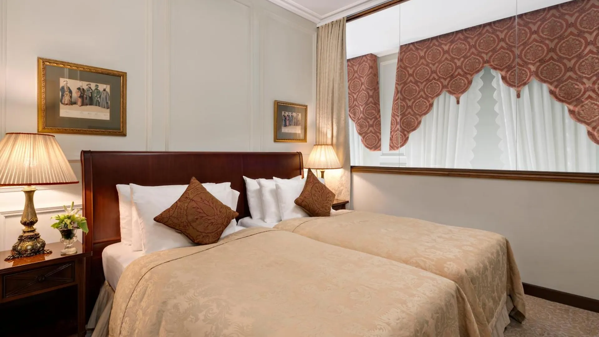Ciragan Palace Kempinski Istanbul Hotel