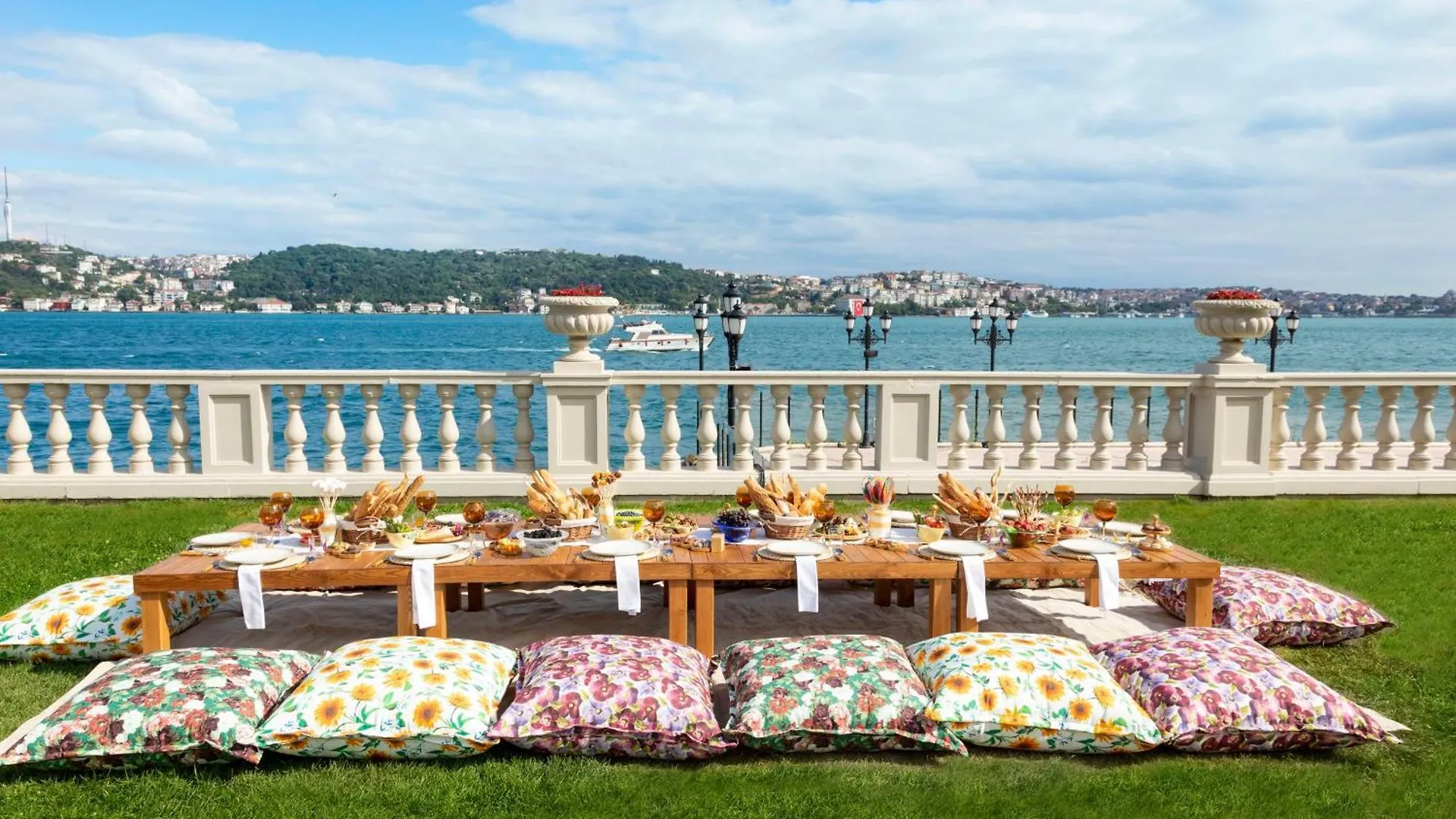Ciragan Palace Kempinski Istanbul Hotel