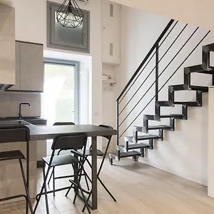 Apartment Youhosty - Pavia 7 Milan