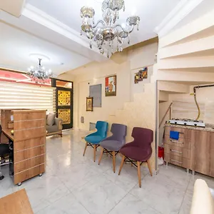Kumkapi Romanos Alloggio in famiglia